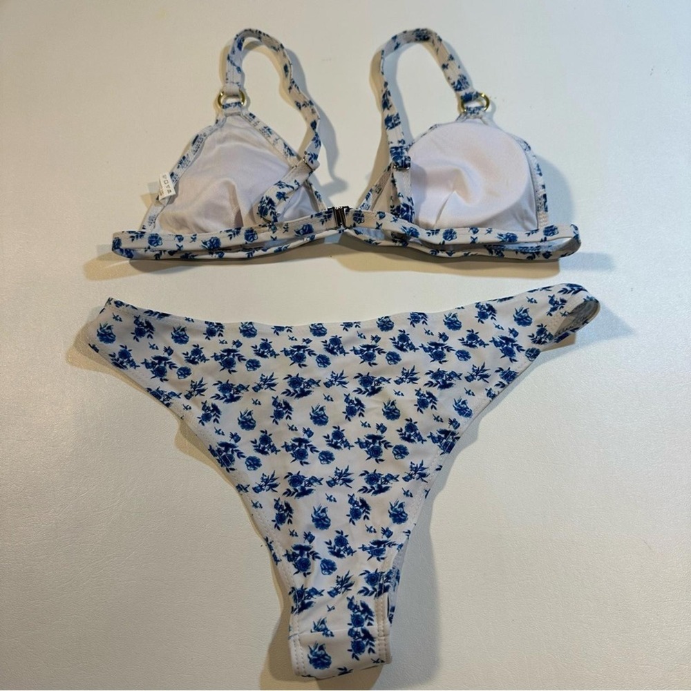 NEW Shenhe‎ Size M Blue Floral Print Ring Linked Triangle Bikini - Picture 4 of 10
